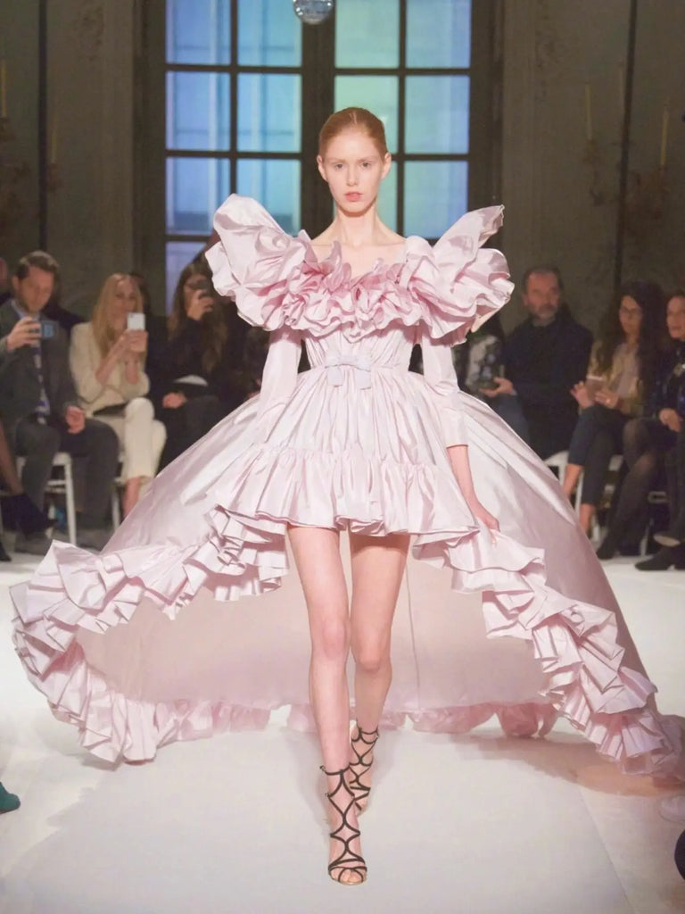 10+ Gorgeous Outfit Ideas With Pink Skirts