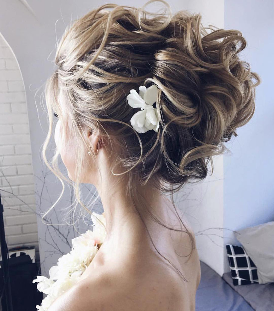 Hairstyles Made For A Breezy Beach Wedding