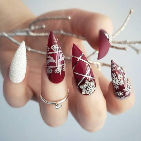 50+ Christmas Red Stiletto Nail Art Ideas - Easy Designs for Holiday Nails