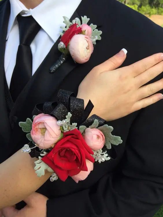 Red Color Schemes from Pinterest to Your Wedding Inspiration