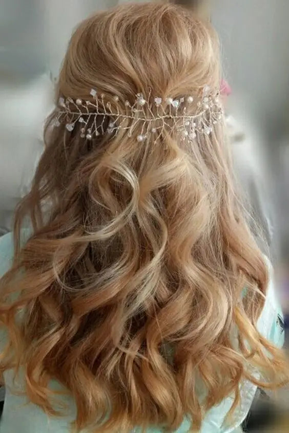 30+ Bridal Hairstyles for Perfect Big Day; Prom/hoco hair; Wedding updo hairstyles; Braid styles for long or medium length hair; Easy hairstyles for women.