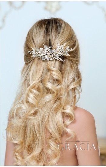 30+ Bridal Hairstyles for Perfect Big Day; Prom/hoco hair; Wedding updo hairstyles; Braid styles for long or medium length hair; Easy hairstyles for women.