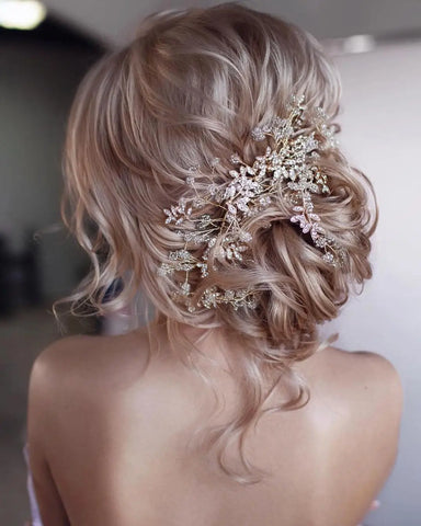 Hairstyles Made For A Breezy Beach Wedding