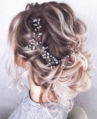 Hairstyles Made For A Breezy Beach Wedding