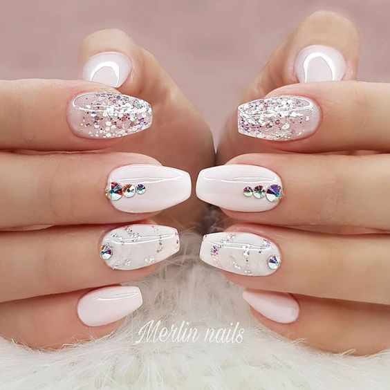 36+ Graduation Nails Designs for 2019; nude nails; Graduation nails;mani; unique nails; simple nails; 