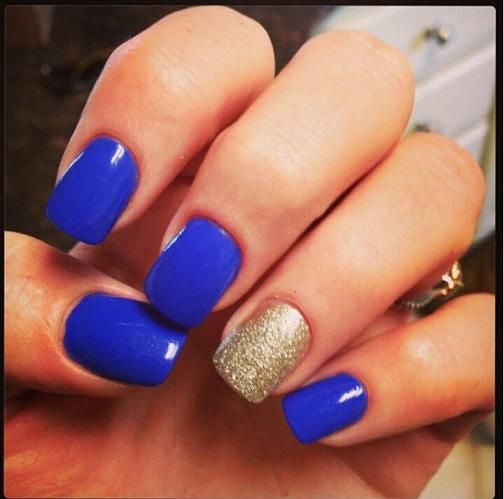 Royal Blue Nails With Silver Accents；blue manicure；blue nail designs；Blue Gel；Nail Polish；blue nail art；rhinestone nails；