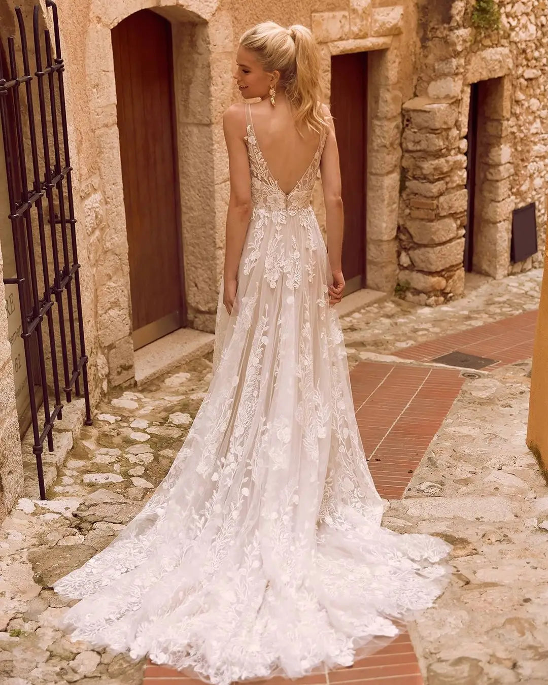 Chic A-line style Wedding Dresses 2022