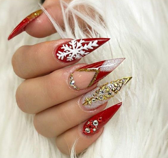 50+ Christmas Red Stiletto Nail Art Ideas; Christmas nail art design; Christmas nail art design stiletto; simple Christmas nail art design.Stiletto Nail Art;Red Stiletto Nail Art; Red Nail Art;