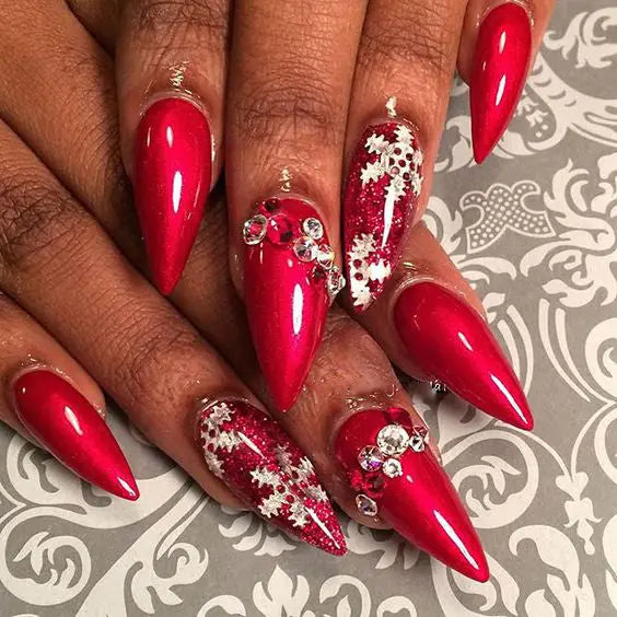 50+ Christmas Red Stiletto Nail Art Ideas; Christmas nail art design; Christmas nail art design stiletto; simple Christmas nail art design.Stiletto Nail Art;Red Stiletto Nail Art; Red Nail Art;