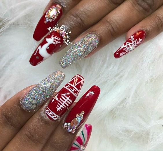 50+ Christmas Red Stiletto Nail Art Ideas; Christmas nail art design; Christmas nail art design stiletto; simple Christmas nail art design.Stiletto Nail Art;Red Stiletto Nail Art; Red Nail Art;