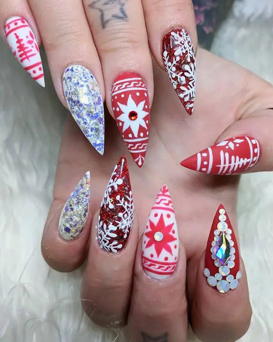 50+ Christmas Red Stiletto Nail Art Ideas; Christmas nail art design; Christmas nail art design stiletto; simple Christmas nail art design.Stiletto Nail Art;Red Stiletto Nail Art; Red Nail Art;