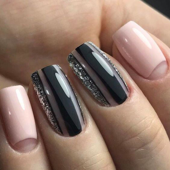 36+ Pretty Trending Fall Nails; coffin nails; Fall gel nail; short Purple nails; Purple cute nails; Purple matte nails; Purple glitter nails.