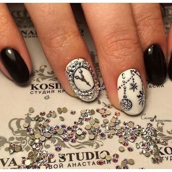 Bright Colors For New Year Nails 2019; New Year nails; cute New Year nails; New Year coffin nails; easy New Year nails; New Year nails designs;