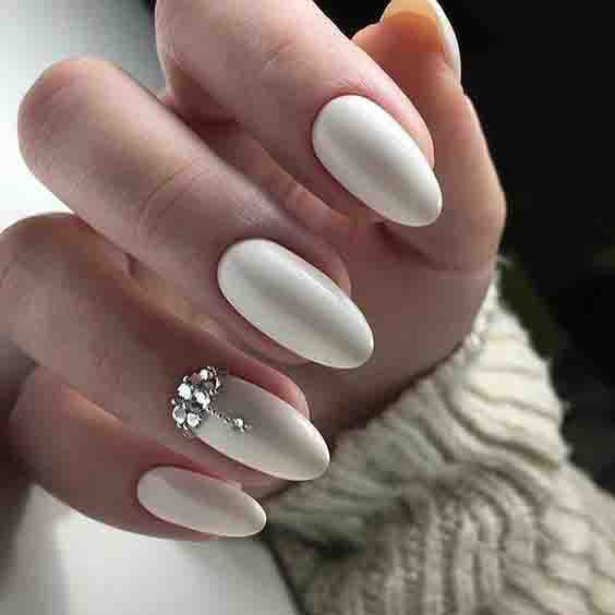 36+ Graduation Nails Designs for 2019; nude nails; Graduation nails;mani; unique nails; simple nails; 