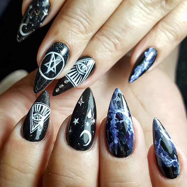 60 + Halloween Nail Art Ideas