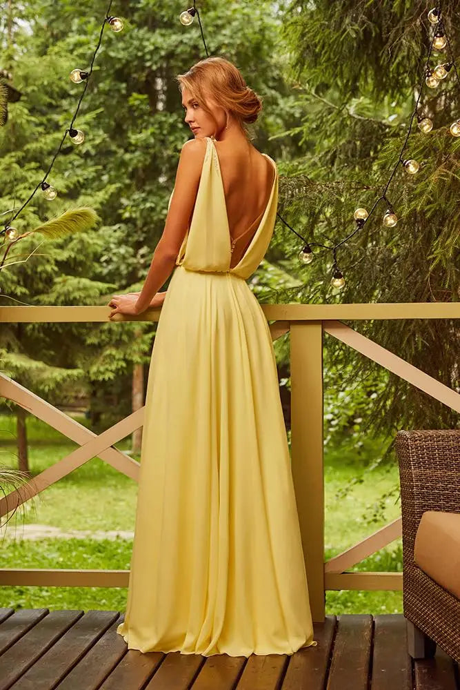 10 + Yellow Bridesmaid Dresses For Bright Wedding