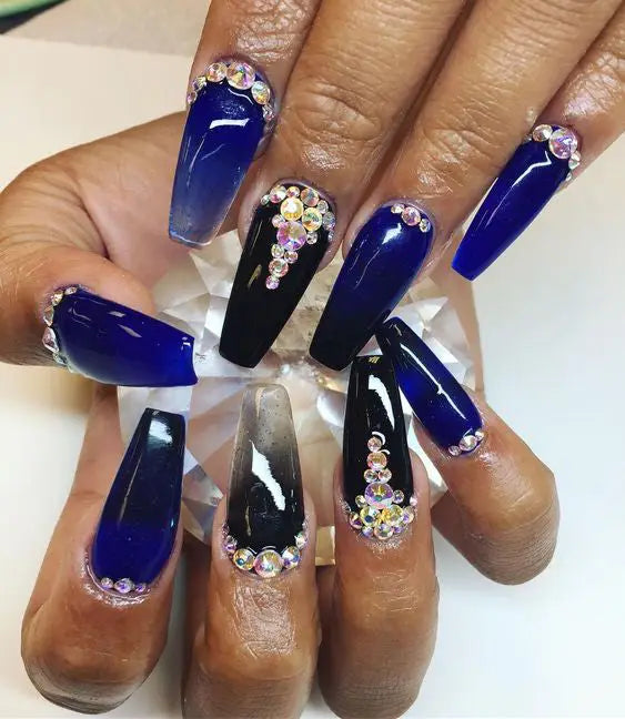 Cobalt Blue Nails With Rhinestones；blue manicure；blue nail designs；Blue Gel；Nail Polish；blue nail art；rhinestone nails；