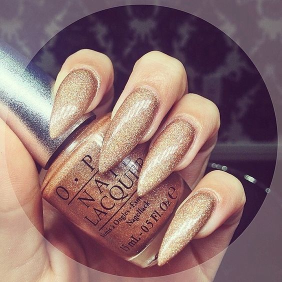 Gold Glitter Stiletto Nails; Gold Stiletto nails; cute Stiletto nails; Stiletto coffin nails; easy Stiletto nails; Stiletto nails designs;
