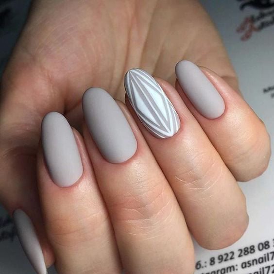 Manicure Geometric Nail Art Ideas ; design de unhas; Геометрия Дизайн ногтей; Дизайн ногтей; geometric nails; Grey nails; manicure; nail shop; nail salon;