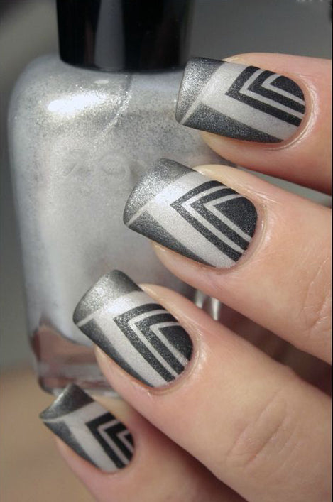 Manicure Geometric Nail Art Ideas ; design de unhas; Геометрия Дизайн ногтей; Дизайн ногтей; geometric nails; Grey nails; manicure; nail shop; nail salon;