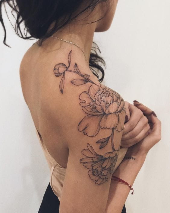 50+ Shoulder Tattoo For Woman;Simple Shoulder tattoo ; flower tattoos; rose tattoos; beautiful tattoos; Shoulder tattoos; sex tattoos
