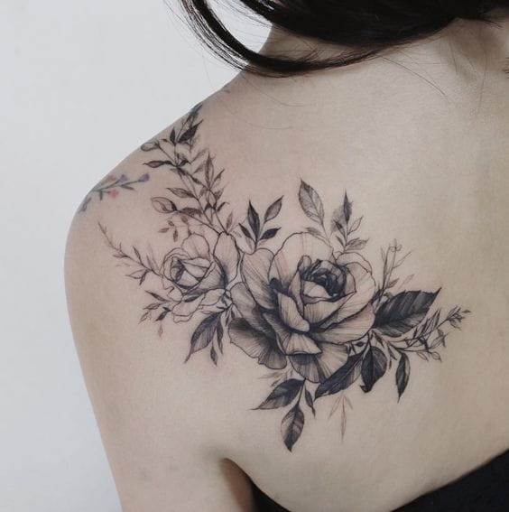 50+ Shoulder Tattoo For Woman;Simple Shoulder tattoo ; flower tattoos; rose tattoos; beautiful tattoos; Shoulder tattoos; sex tattoos