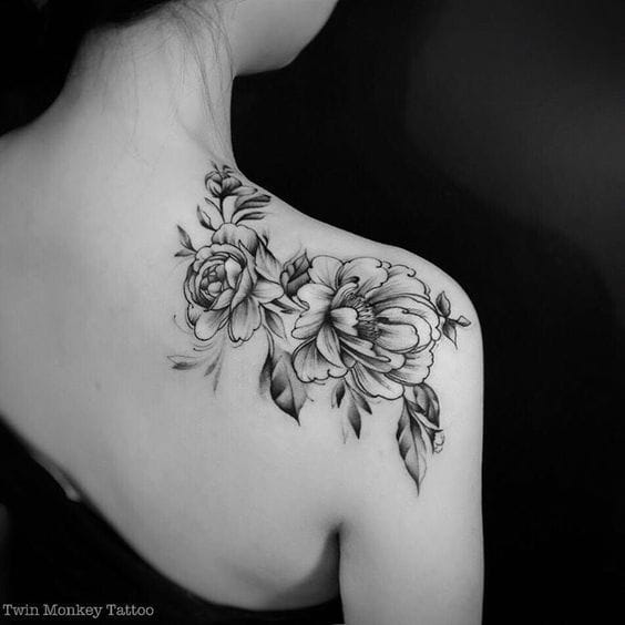 50+ Shoulder Tattoo For Woman;Simple Shoulder tattoo ; flower tattoos; rose tattoos; beautiful tattoos; Shoulder tattoos; sex tattoos