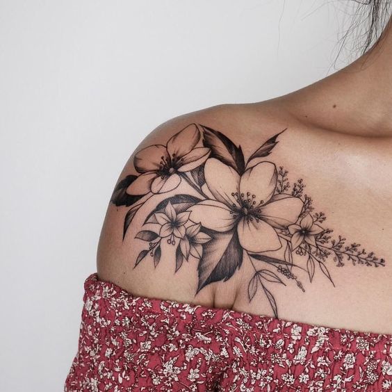 50+ Shoulder Tattoo For Woman;Simple Shoulder tattoo ; flower tattoos; rose tattoos; beautiful tattoos; Shoulder tattoos; sex tattoos