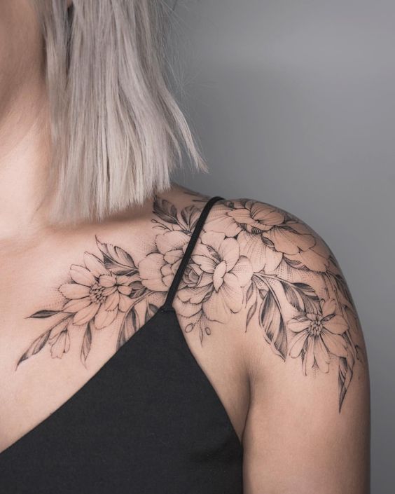 50+ Shoulder Tattoo For Woman;Simple Shoulder tattoo ; flower tattoos; rose tattoos; beautiful tattoos; Shoulder tattoos; sex tattoos