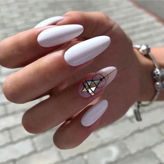 Manicure Geometric Nail Art Ideas ; design de unhas; Геометрия Дизайн ногтей; Дизайн ногтей; geometric nails; white naills; manicure; nail shop; nail salon;