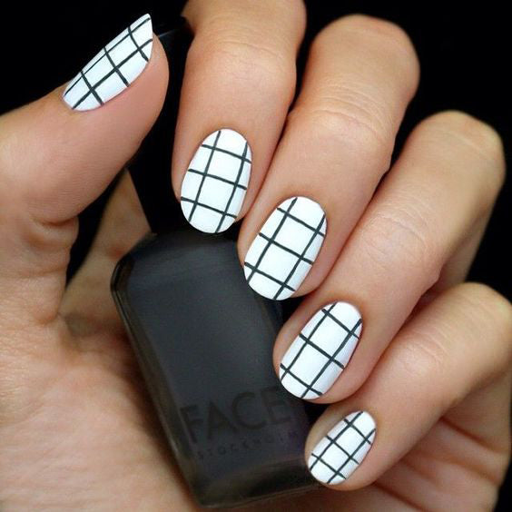 Manicure Geometric Nail Art Ideas ; design de unhas; Геометрия Дизайн ногтей; Дизайн ногтей; geometric nails; white naills; manicure; nail shop; nail salon;