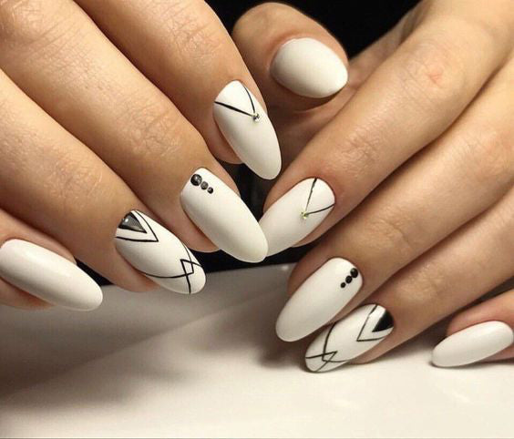 Manicure Geometric Nail Art Ideas ; design de unhas; Геометрия Дизайн ногтей; Дизайн ногтей; geometric nails; white naills; manicure; nail shop; nail salon;