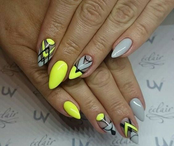 Manicure Geometric Nail Art Ideas ; design de unhas; Геометрия Дизайн ногтей; Дизайн ногтей; geometric nails; Yellow nails; manicure; nail shop; nail salon;