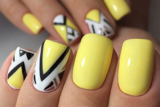 Manicure Geometric Nail Art Ideas ; design de unhas; Геометрия Дизайн ногтей; Дизайн ногтей; geometric nails; Yellow nails; manicure; nail shop; nail salon;