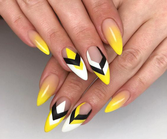 Manicure Geometric Nail Art Ideas ; design de unhas; Геометрия Дизайн ногтей; Дизайн ногтей; geometric nails; Yellow nails; manicure; nail shop; nail salon;